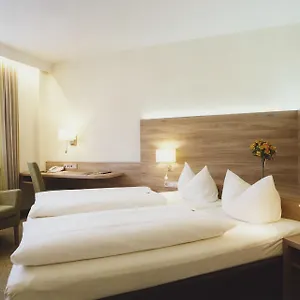 Jedermann 3* Munique