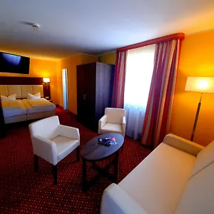 3* Hotel Invite